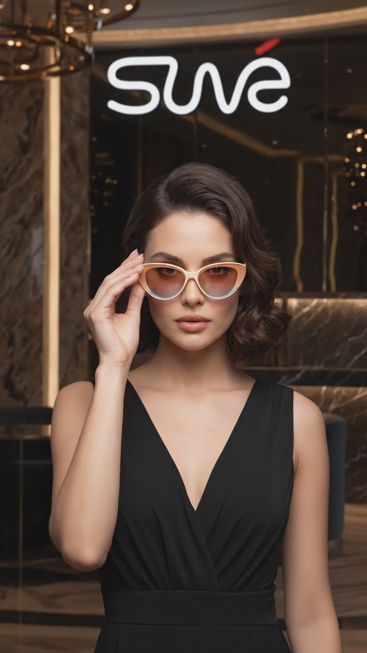 Suvé Feline Frame Sunglass